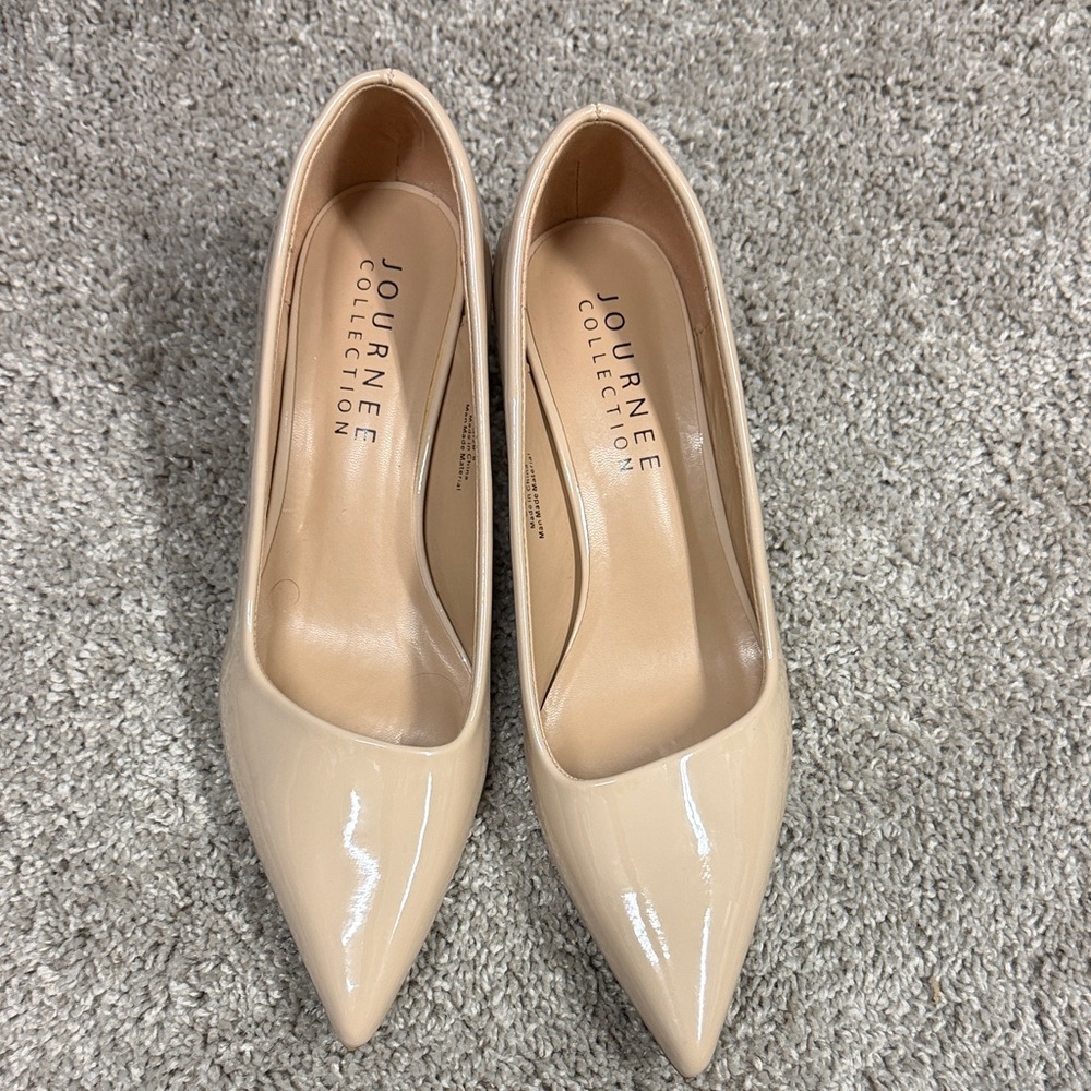 Journee Collection Women's Beige Heels - Never Worn